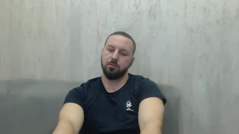 Julian online show from December 3, 11:14 pm