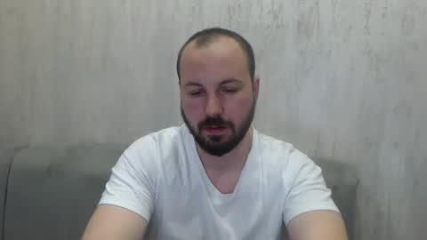 Julian online show from May 4, 9:11 pm