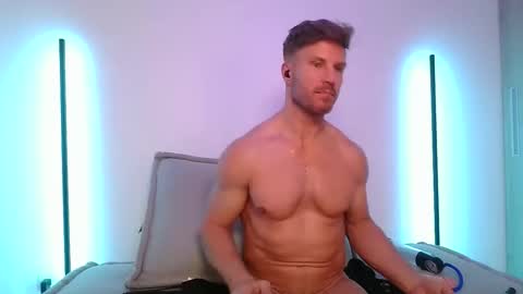 Snapshot of nickriverzxo chatting on February 5, 5:45 am nickriverzxo online show from February 5, 5:45 am