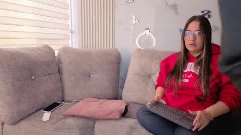 nicky_as online show from April 20, 1:36 pm