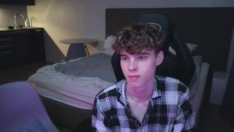 Nicki  Danny online show from October 10, 5:34 pm