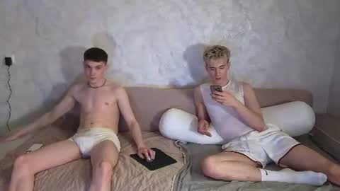 Snapshot of nicky_mart chatting on July 10, 4:53 pm Nicki Danny online show from July 10, 4:53 pm