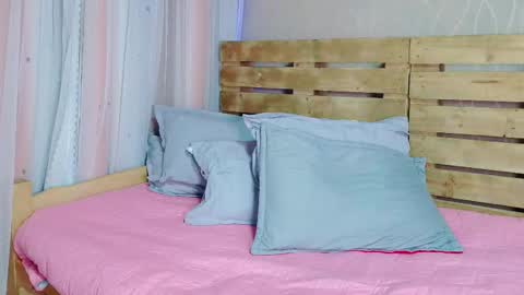 Snapshot of nicky_oli chatting on February 6, 7:29 pm nicky_oli online show from February 6, 7:29 pm