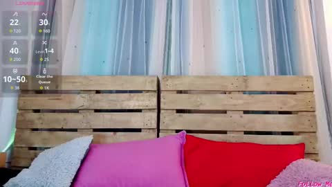 Snapshot of nicky_oli chatting on October 15, 3:01 pm nicky_oli online show from October 15, 3:01 pm