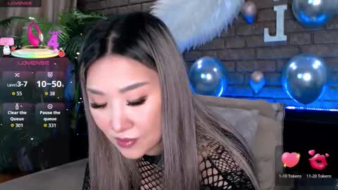 Today is my 41st birthday  And in 2 hours Im waiting for you on the stream Stock up on tokens and a good mood Nicky online show from February 16, 1:07 pm