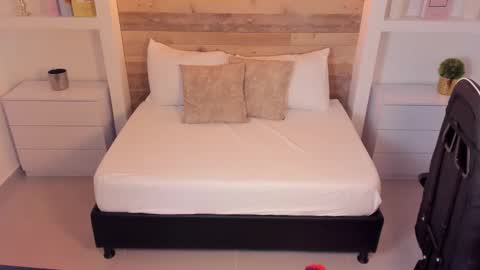 Nicky  online show from October 12, 2:43 am