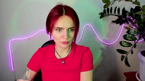 Snapshot of nicky_weekends chatting on December 17, 3:17 am Nicky Weekends online show from December 17, 3:17 am