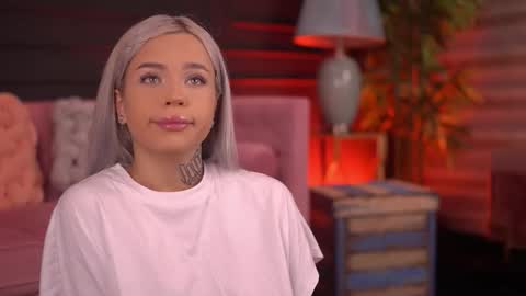 Snapshot of nickybennz chatting on November 7, 7:03 pm Nicky online show from November 7, 7:03 pm