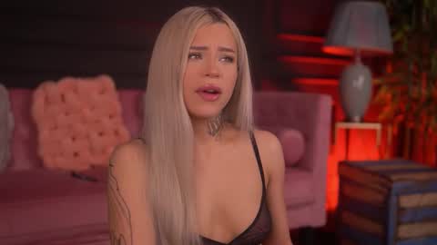 Snapshot of nickybennz chatting on November 24, 7:13 pm Nicky online show from November 24, 7:13 pm