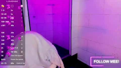 Nicky online show from April 22, 4:04 am