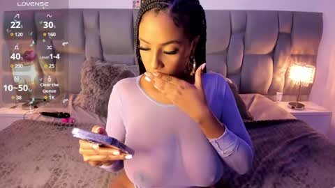 Snapshot of nickytouse chatting on December 7, 1:58 am Nicky online show from December 7, 1:58 am