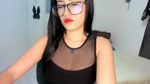 Nicolle online show from January 13, 6:38 pm