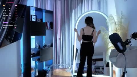 Nicky online show from September 9, 6:07 pm