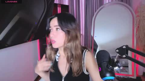 Nicky online show from October 2, 6:37 pm