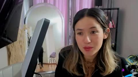 Nicky online show from April 22, 5:58 pm