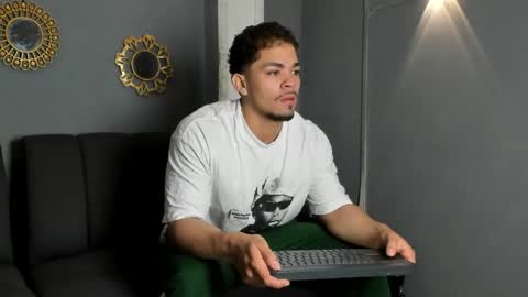 nico_blaze7 online show from December 18, 12:33 pm