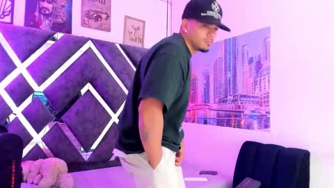 nico_blaze7 online show from March 7, 12:24 pm