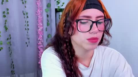 Snapshot of nico_lette_ chatting on February 25, 7:09 am Nico online show from February 25, 7:09 am