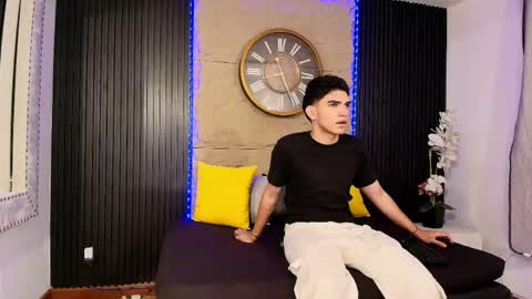 nico_monroet online show from April 14, 11:11 pm