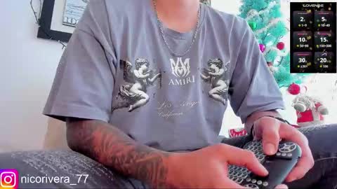 Nicolas online show from December 5, 4:03 pm