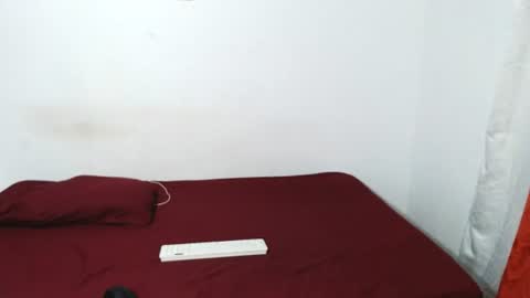 Snapshot of nico_y_nina chatting on June 23, 2:42 am nico_y_nina online show from June 23, 2:42 am