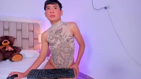 Snapshot of nicocute_ chatting on June 23, 6:50 pm NICOLAS online show from June 23, 6:50 pm
