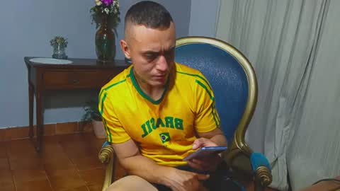 Nico Gentle online show from June 25, 1:49 am