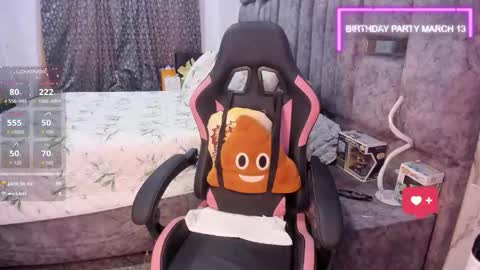 YuliEM online show from March 7, 9:23 pm