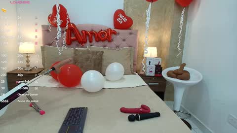 Snapshot of nicol_alvarez chatting on February 19, 3:39 am Nicol Alvarez online show from February 19, 3:39 am