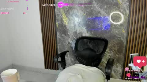 Snapshot of nicol_jone chatting on October 1, 11:00 pm Nicol sanchez online show from October 1, 11:00 pm