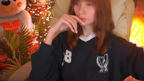 Nicol Moonn online show from February 18, 1:40 pm