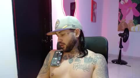 Snapshot of nicolas_torres99 chatting on December 10, 3:20 am nicolas online show from December 10, 3:20 am