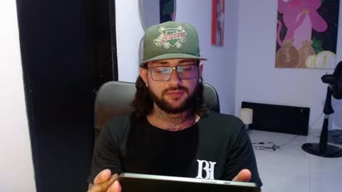 Snapshot of nicolas_torres99 chatting on December 15, 1:46 am nicolas online show from December 15, 1:46 am