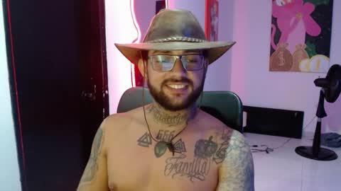 Snapshot of nicolas_torres99 chatting on December 15, 6:18 am nicolas online show from December 15, 6:18 am