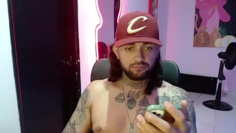 Snapshot of nicolas_torres99 chatting on December 20, 7:33 am nicolas online show from December 20, 7:33 am