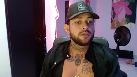 Snapshot of nicolas_torres99 chatting on December 26, 2:33 am nicolas online show from December 26, 2:33 am