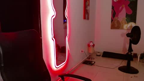 Snapshot of nicolas_torres99 chatting on December 31, 3:23 am nicolas online show from December 31, 3:23 am