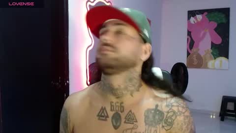 Snapshot of nicolas_torres99 chatting on January 8, 3:08 am nicolas online show from January 8, 3:08 am