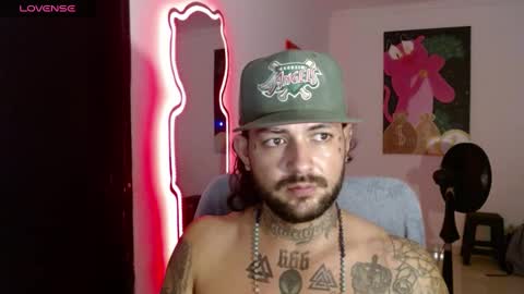 Snapshot of nicolas_torres99 chatting on January 16, 5:42 am nicolas online show from January 16, 5:42 am