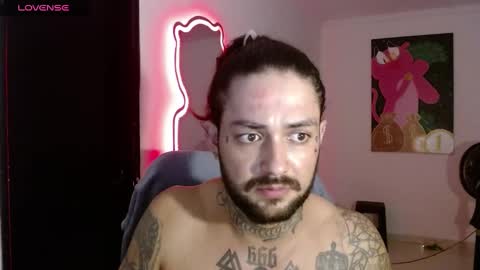 Snapshot of nicolas_torres99 chatting on January 24, 5:21 am nicolas online show from January 24, 5:21 am