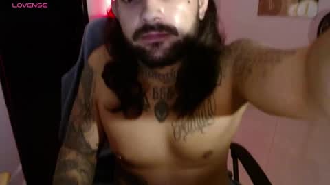 Snapshot of nicolas_torres99 chatting on January 24, 8:23 am nicolas online show from January 24, 8:23 am