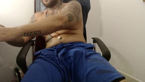 Snapshot of nicolas_torres99 chatting on February 19, 6:44 am nicolas online show from February 19, 6:44 am