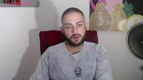 Snapshot of nicolas_torres99 chatting on March 6, 3:57 am nicolas online show from March 6, 3:57 am