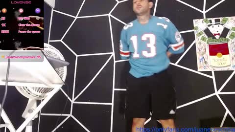 Snapshot of nicolas_torres99 chatting on October 15, 1:50 am nicolas online show from October 15, 1:50 am