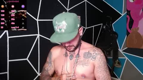 Snapshot of nicolas_torres99 chatting on November 20, 12:27 pm nicolas online show from November 20, 12:27 pm