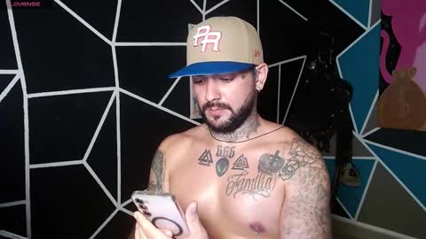 Snapshot of nicolas_torres99 chatting on December 1, 1:54 am nicolas online show from December 1, 1:54 am