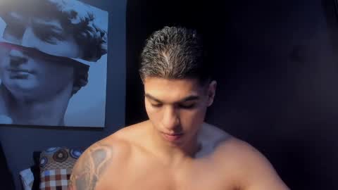 Snapshot of nicolasmuscle chatting on April 13, 5:29 pm Andres online show from April 13, 5:29 pm
