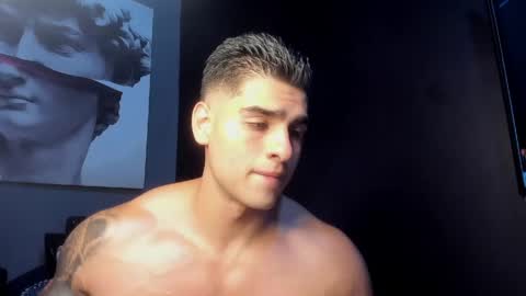 Snapshot of nicolasmuscle chatting on April 18, 12:25 am Andres online show from April 18, 12:25 am