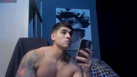 Snapshot of nicolasmuscle chatting on May 10, 8:47 pm Andres online show from May 10, 8:47 pm