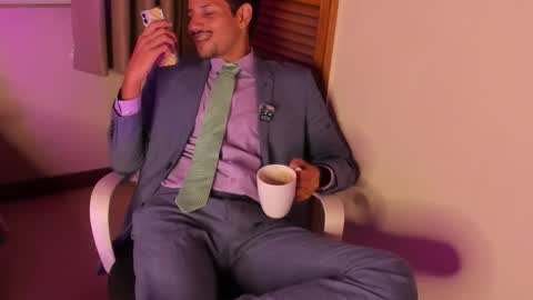 nicolasrodrii online show from February 10, 12:37 am